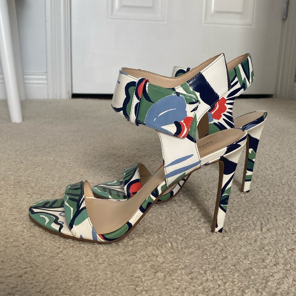 Nine West Heels size 8